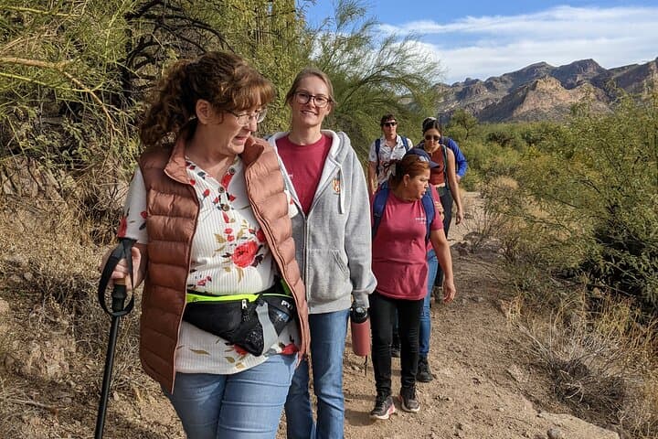 Lime Kiln Desert Hike on the Lower Salt River — Saguaro Lake Trail Guide photo 4