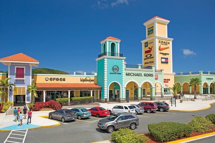 Private Shopping Tour: San Juan to Puerto Rico Premium Outlets