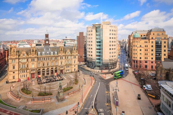 Leeds Exploration Through Time and Art — Private 2-Hour Walking Tour photo 3