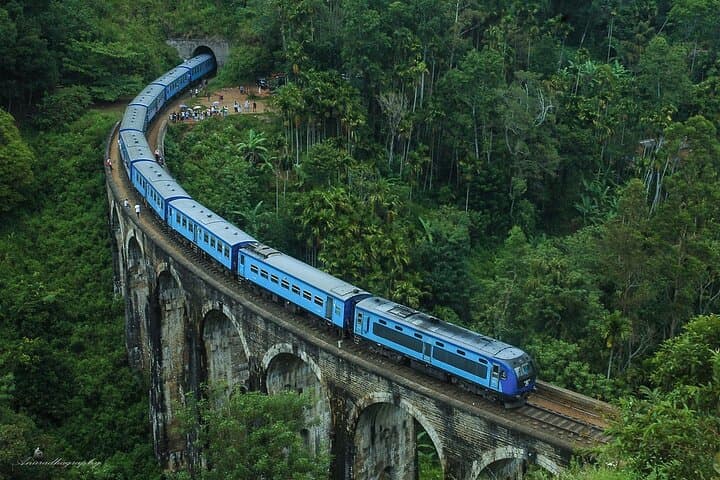 4-Day Sri Lanka Highlights: Cultural Heritage, Scenic Train & Coastal Beaches