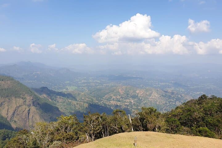 4-Day Sri Lanka Highlights: Cultural Heritage, Scenic Train & Coastal Beaches photo 4