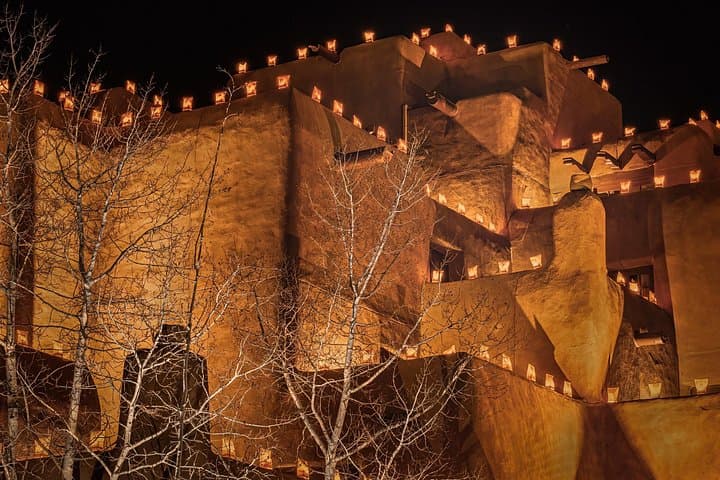 Santa Fe Small-Group History Walking Tour — Plaza, Palace & Barrio de Analco photo 4