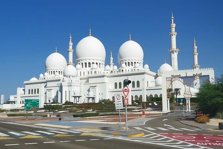 Abu Dhabi Full-Day City Tour: Sheikh Zayed Mosque, Emirates Palace & Heritage Village photo 1
