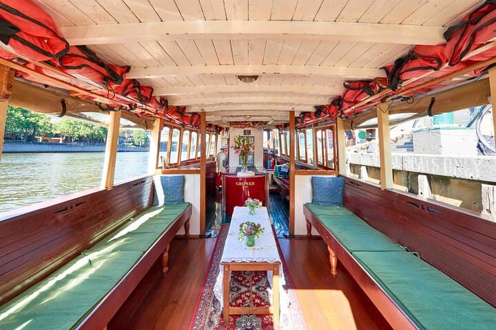 Melbourne Yarra River Historic 1-Hour Sightseeing Cruise photo 4