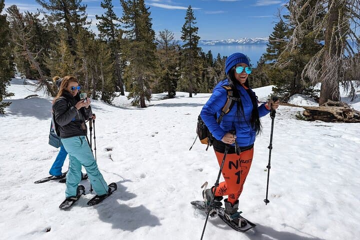 Chickadee Ridge Beginner Snowshoe Tour — Guided Snowshoeing on Lake Tahoe's North Shore