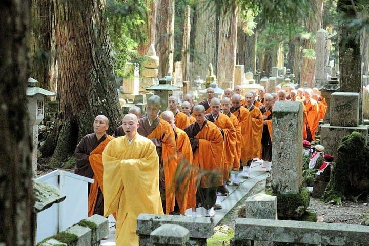 Mt Koya Sacred Walking Tour — 6-Hour Private Guided Visit to Koyasan