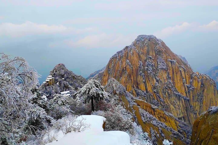 2-Day Private Tour from Beijing: Mount Huashan Climb & Xi'an Terracotta Warriors