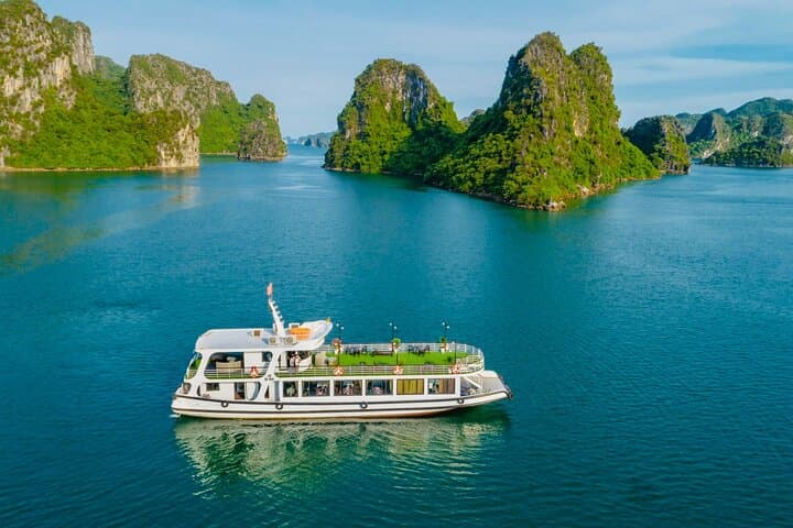 Cruise Halong Bay: Full-Day Luxury Small-Group Tour from Hanoi photo 4