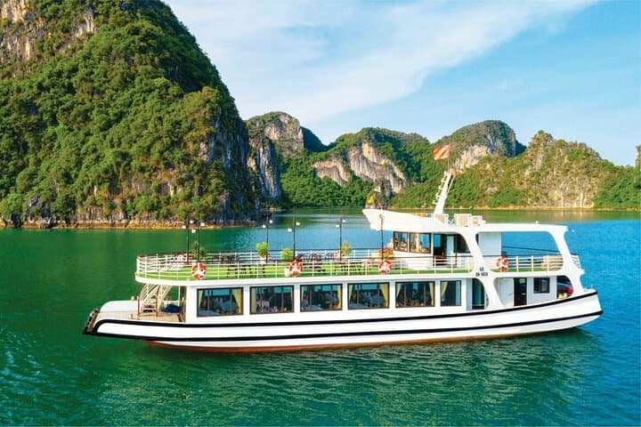 Cruise Halong Bay: Full-Day Luxury Small-Group Tour from Hanoi photo 6