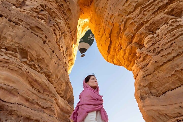 Hegra Sunrise Hot Air Balloon Ride: Float Over AlUla’s Ancient Tombs photo 2