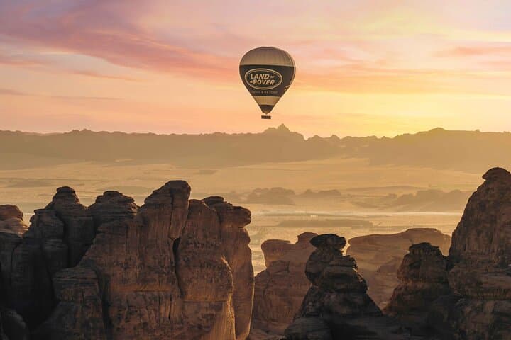 Hegra Sunrise Hot Air Balloon Ride: Float Over AlUla’s Ancient Tombs photo 5