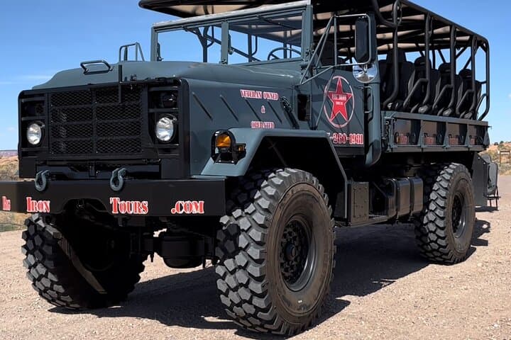 Chasing Moab Sunsets: Off-Road Backcountry Tour and Dinosaur Track Exploration photo 6