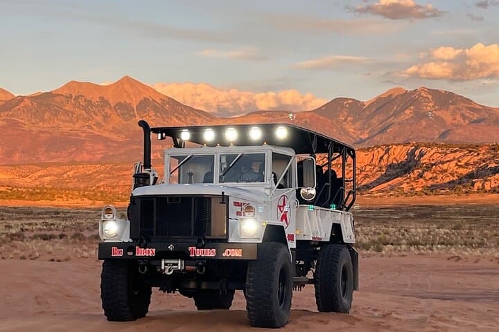 Thrilling Off-Road Adventures in Moab’s Red Rock Backcountry photo 2