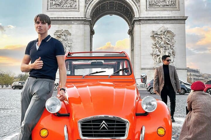Private Citroën 2CV Ride in Paris: 2-Hour Vintage City Tour