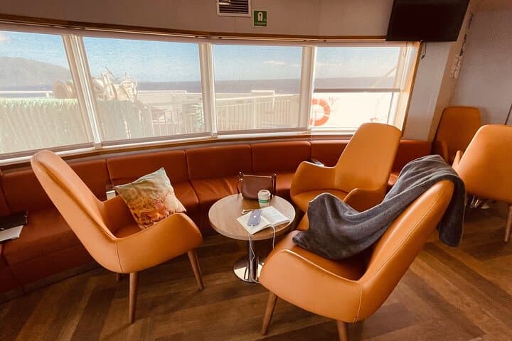VIP Ferry Crossing Tahiti to Moorea — Tapu Lounge Luxury Transfer photo 3