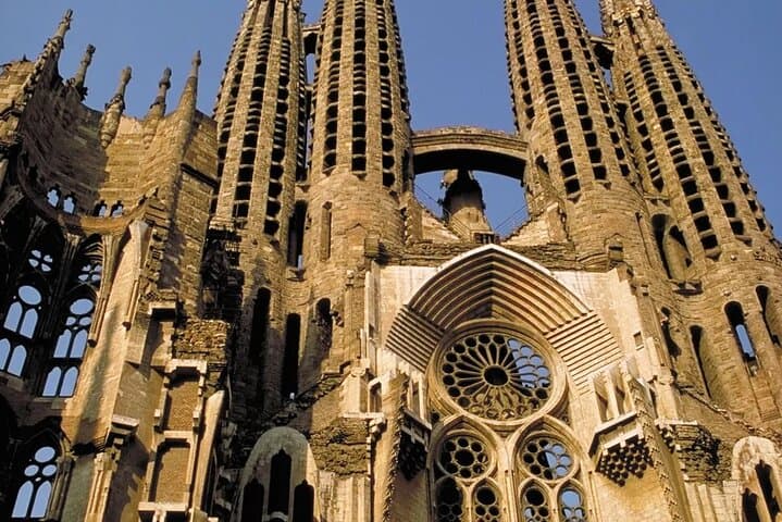 Half-Day Private Barcelona City Tour — Sagrada Família, La Rambla & Gothic Quarter