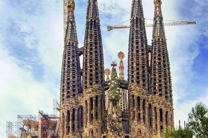 Half-Day Private Barcelona City Tour — Sagrada Família, La Rambla & Gothic Quarter photo 3