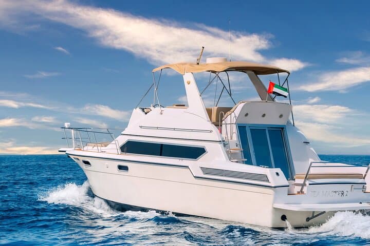 45ft Luxury Yacht Rental in Dubai: Marina, Palm & Bluewaters Sightseeing