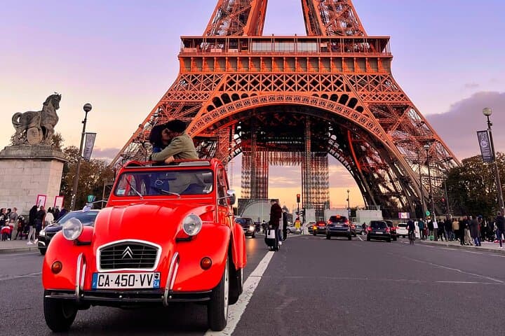 Private Citroën 2CV Ride in Paris: 2-Hour Vintage City Tour photo 5
