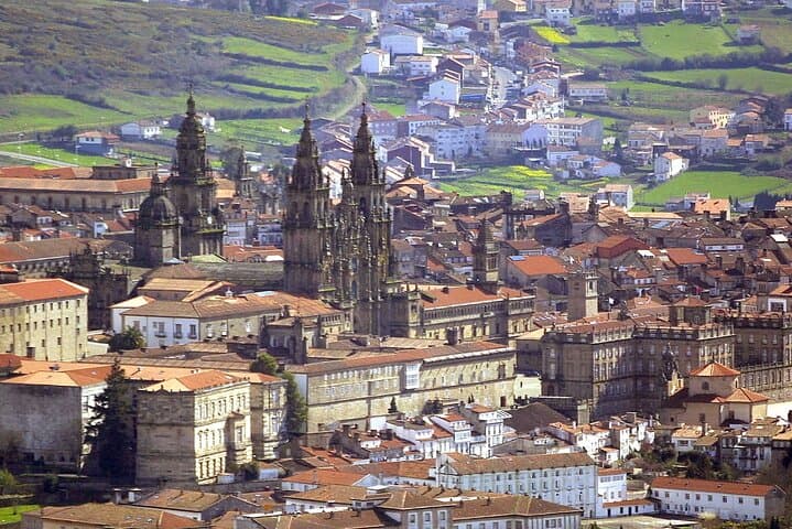 Private Full-Day Tour to Santiago de Compostela and Valença from Porto photo 6