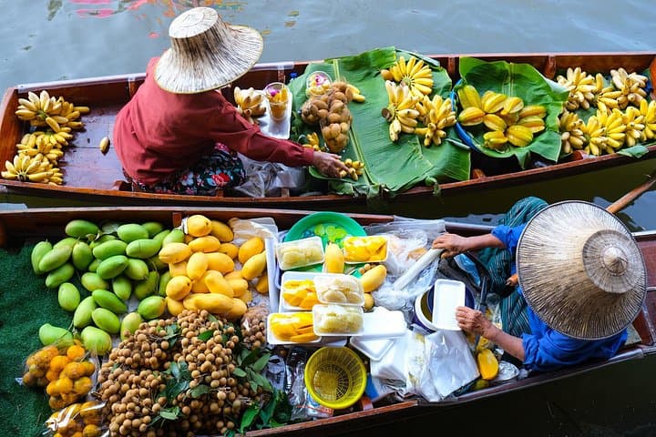 Bangkok Private Market Wonders: Maeklong Railway & Damnoen Saduak Floating Market Tour photo 4