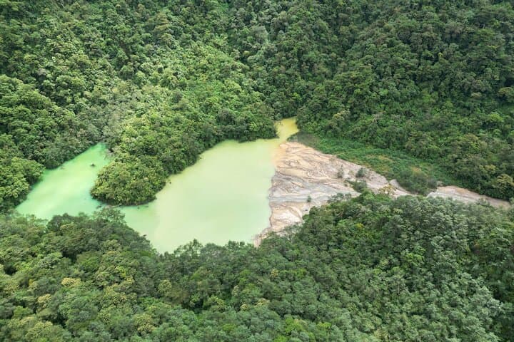 Laguna de Colores Hike: Private Guided Cloud-Forest Walk from San José photo 2