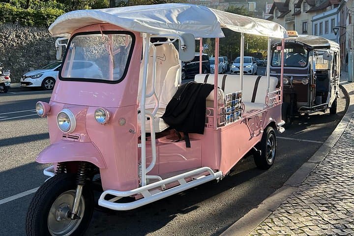 Sintra Tuktuk 1-Hour Sightseeing: Pena Palace, Moorish Castle & Quinta da Regaleira photo 2