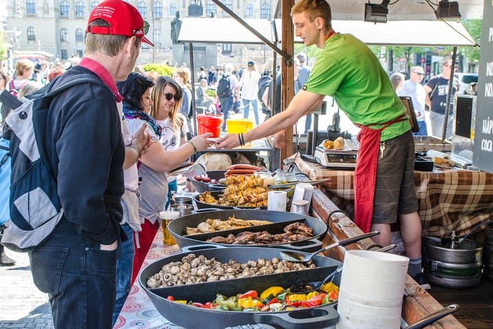 Taste Prague's Tradition: Private Old Town Food Walking Tour