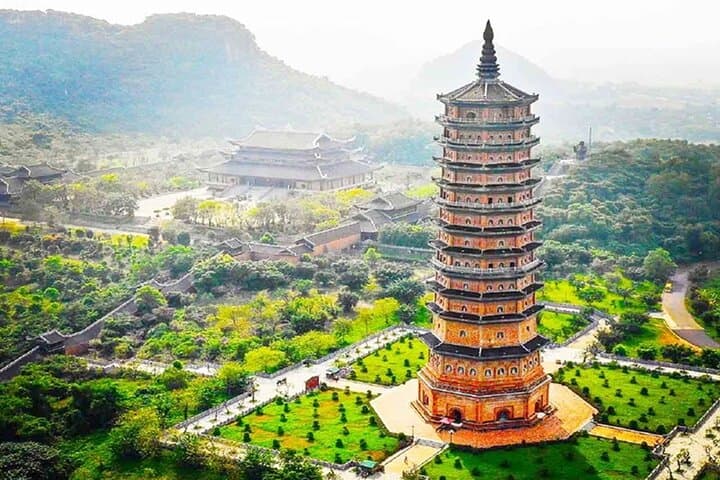 Ninh Binh Day Trip: Bai Dinh, Trang An Boat & Mua Cave Panorama