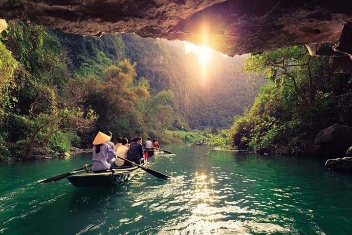 Ninh Binh Day Trip: Bai Dinh, Trang An Boat & Mua Cave Panorama photo 4