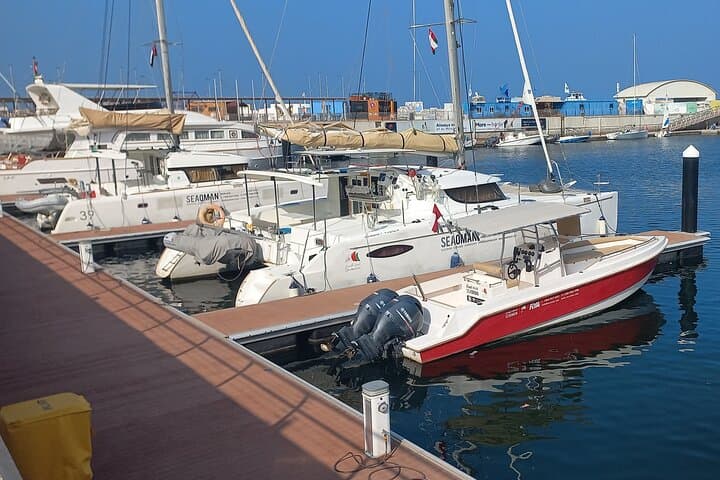 Snorkeling Dimaniyat Islands: Day Trip from Muscat for Turtles, Reefs & Dolphins photo 2