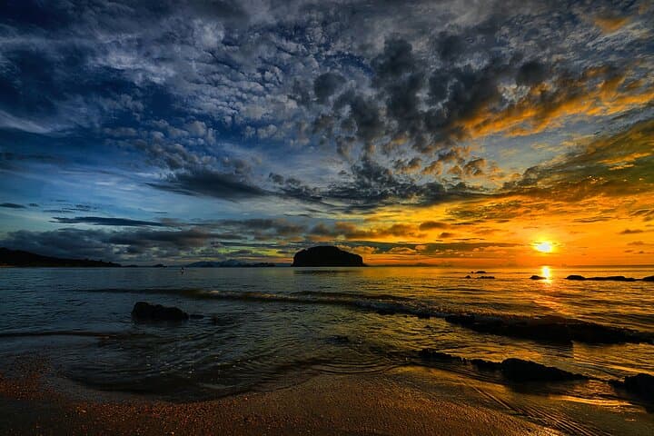 Sunset Hong Island Tour & Bioluminescent Swim from Ao Nang