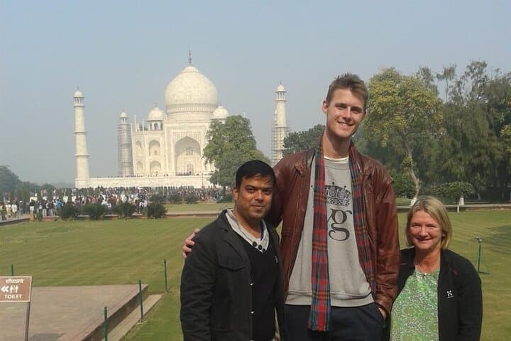 Full-Day Private Tour: Taj Mahal, Agra Fort & Baby Taj with Local Guide photo 3