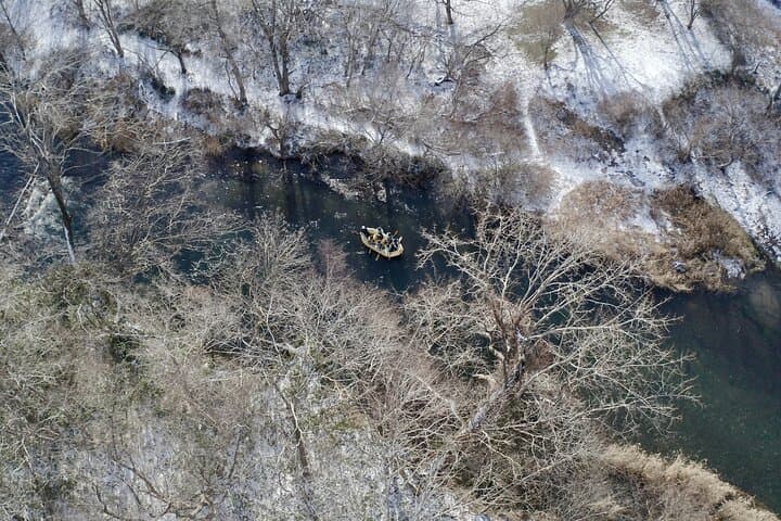 Winter Rafting on the Chitose River: Snow Views & Wildlife Near New Chitose Airport photo 4