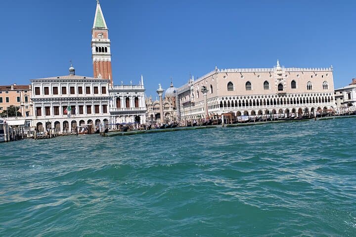 Private Venice Lagoon Boat Tour to Murano, Burano & Torcello with Skipper photo 3