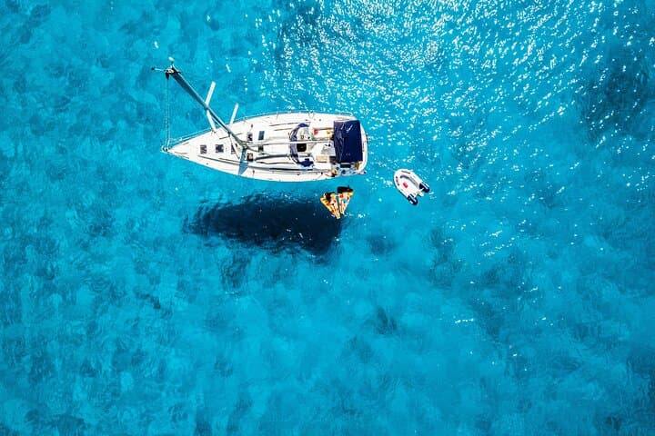 Full-Day Private Sail to Kleftiko & Blue Lagoon with Lunch — Milos Boat Tour