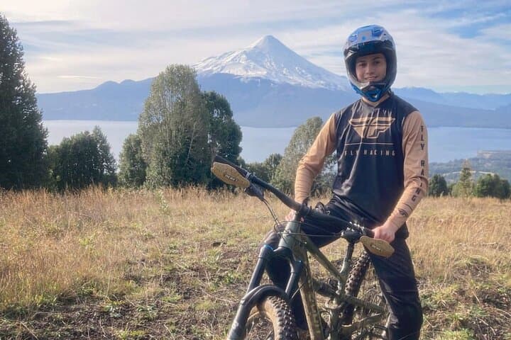 Cerro Lastarria Bike Park: Full-Day Downhill Ride from Puerto Varas