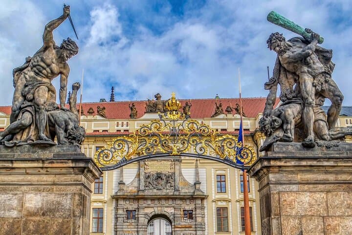 Self-Guided Prague Castle Audio Tour: Explore St. Vitus & Golden Lane photo 3