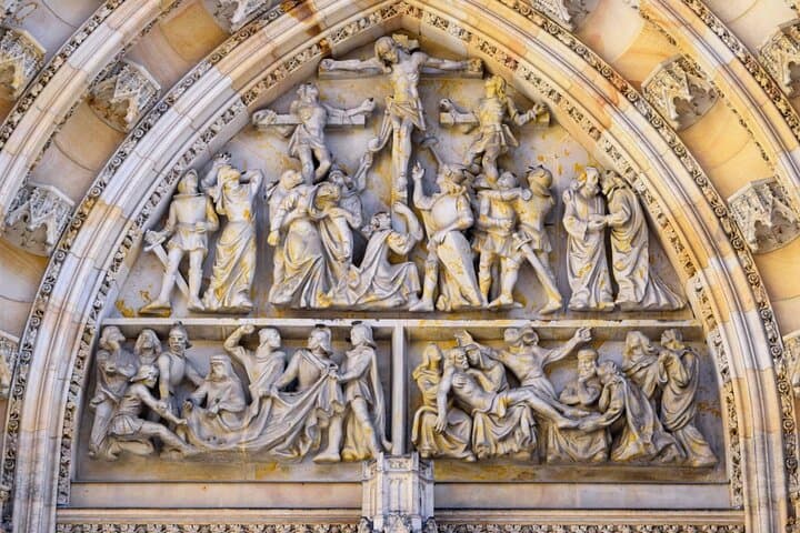 Self-Guided Prague Castle Audio Tour: Explore St. Vitus & Golden Lane photo 5