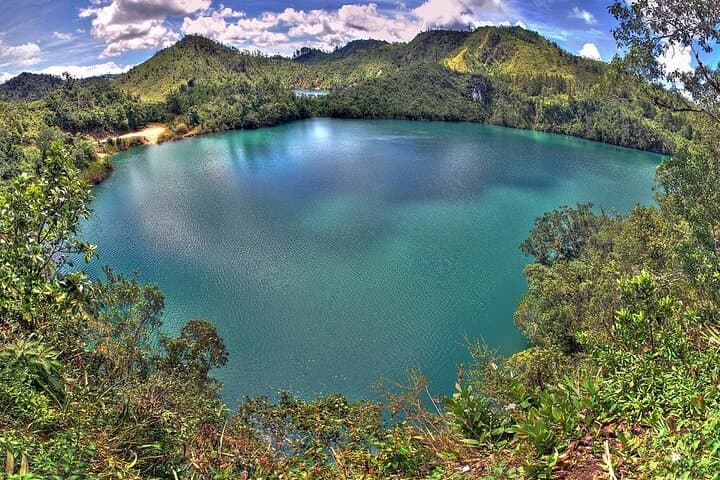 Full-Day Montebello Lakes & El Chiflón Waterfall Tour — Hike, Rafts & Views photo 3