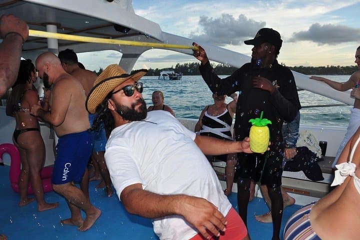 Punta Cana Catamaran Party Cruise with Open Bar & Snorkeling in Bávaro photo 4