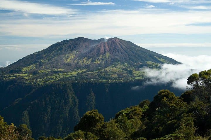 Irazú Volcano Half-Day Tour from San José: Craters, Craggy Views & High-Altitude Walks photo 2