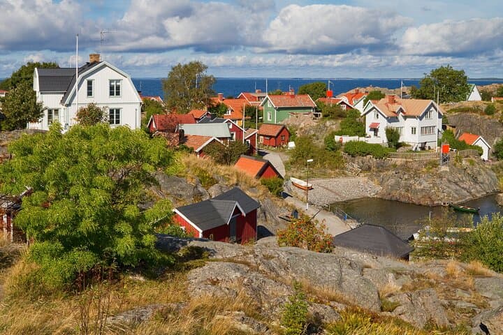 Stockholm Archipelago Cruise and Gamla Stan Private Walking Tour
