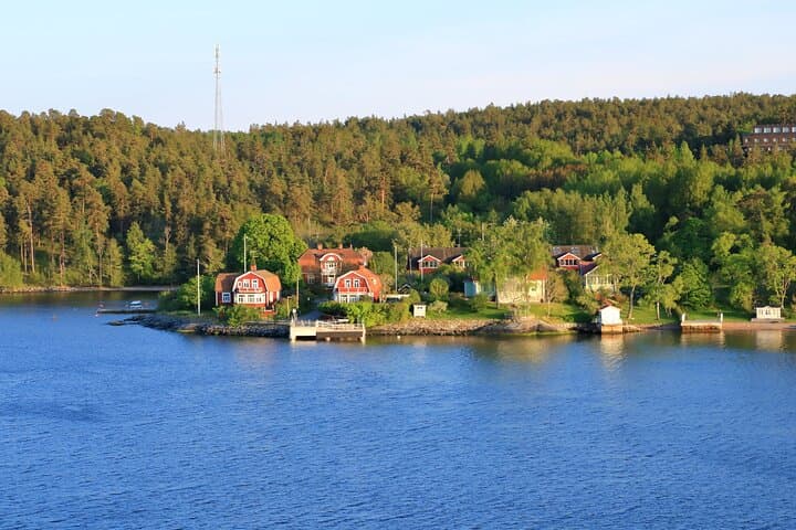 Stockholm Archipelago Cruise and Gamla Stan Private Walking Tour photo 3