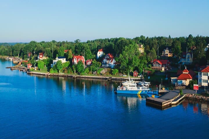 Stockholm Archipelago Cruise and Gamla Stan Private Walking Tour photo 6