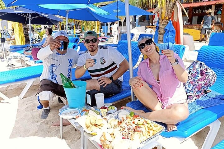 Cozumel San Francisco Beach Day Pass: Kayaks, Snorkel & Drinks at Playa San Francisco photo 4