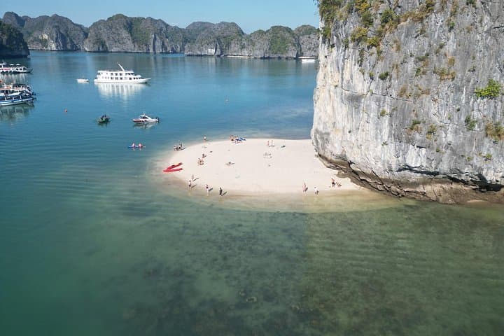 2-Day Private Lan Ha Bay Cruise: Cat Ba Expedition & Overnight Boat Tour photo 3