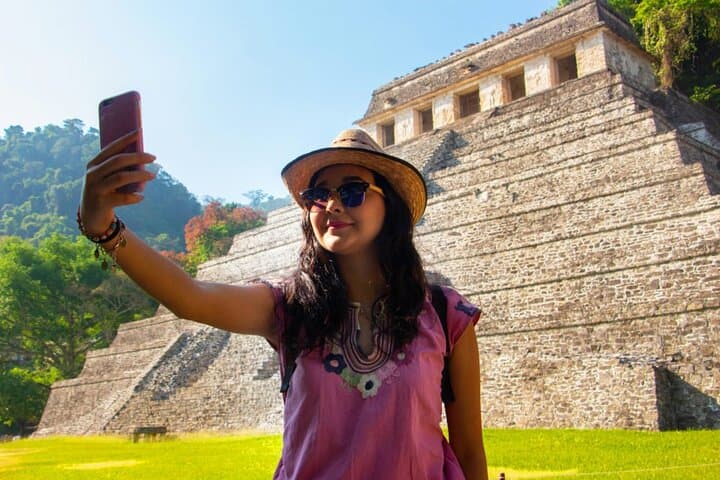 Guided Tour of Palenque Archaeological Zone: Jungle Ruins & Museum