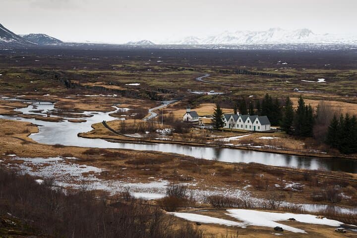 Private Winter Golden Circle & Northern Lights Tour from Reykjavík photo 3