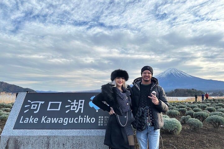 Private Mount Fuji and Hakone Luxury Car Tour from Tokyo photo 3